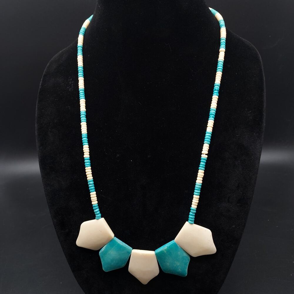 Vintage‎ Carved Shell Necklace Blue Cream Beachy 1970s